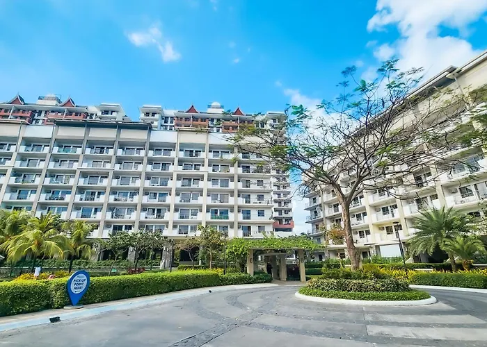 2br Fully Air-conditioned Staycation With Parking