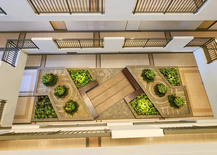 Apartment 2br Fully Air-conditioned Staycation With Parking *
