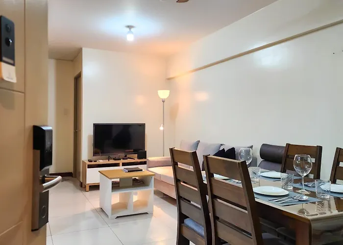 Apartment 2br Fully Air-conditioned Staycation With Parking *