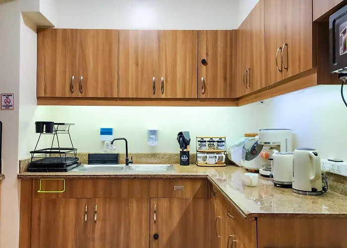 Apartment 2br Fully Air-conditioned Staycation With Parking Manila