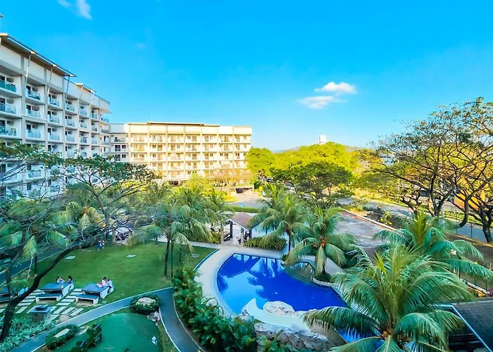 2br Fully Air-conditioned Staycation With Parking Apartment