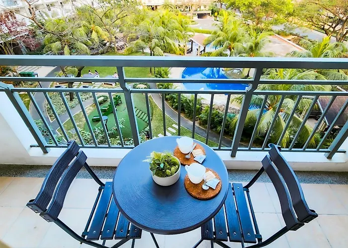 Apartment 2br Fully Air-conditioned Staycation With Parking Manila