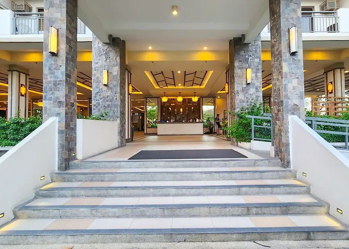 2br Fully Air-conditioned Staycation With Parking Apartment