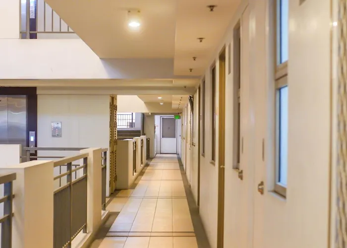 Apartment 2br Fully Air-conditioned Staycation With Parking *